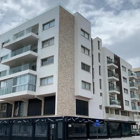 Sea View 2br Mackenzie Apartamento Larnaca