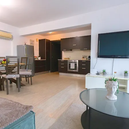 Apartamento Sea View 2br Mackenzie Larnaca